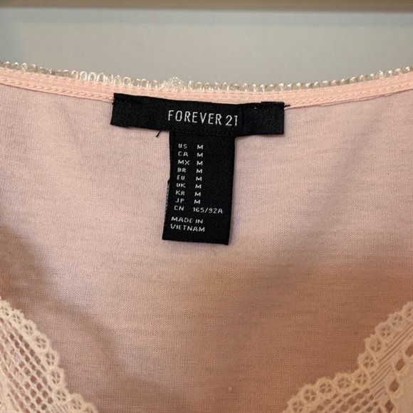 Crop top - Picture 2 of 3